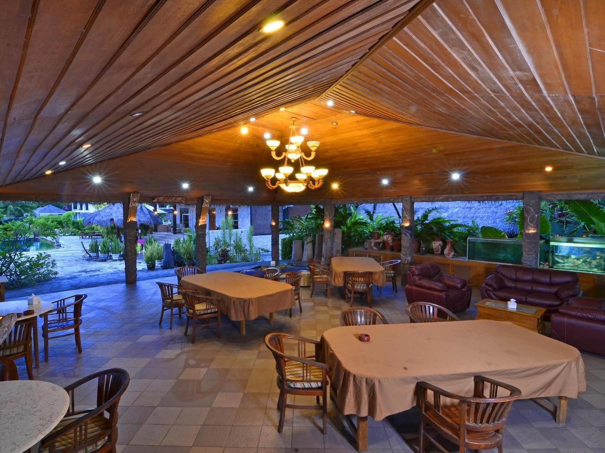 Pasific Beach Cottages Mangsit Екстериор снимка